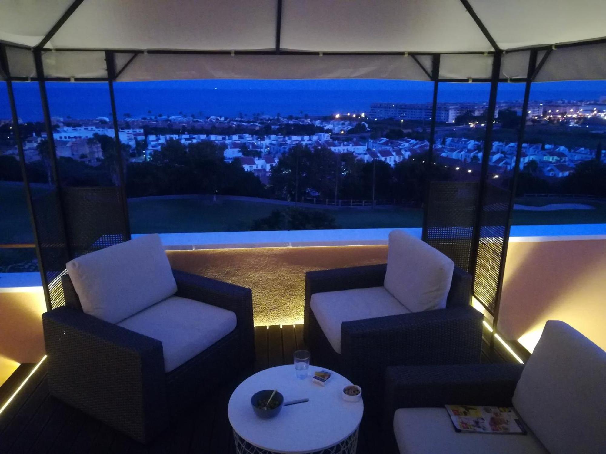 Penthouse Apartment Casares Bagian luar foto
