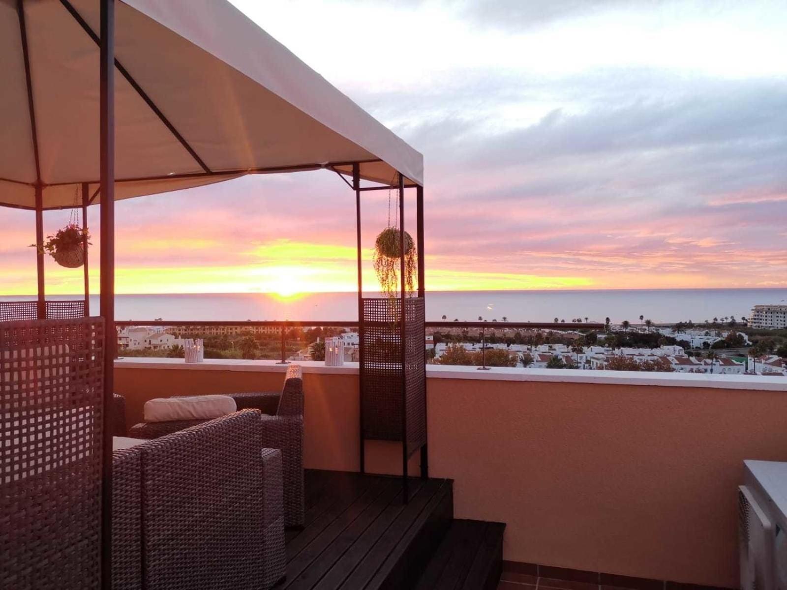 Penthouse Apartment Casares Bagian luar foto